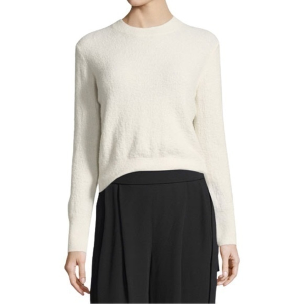Gianni Bini Women’s White Fuzzy Crewneck Sweater